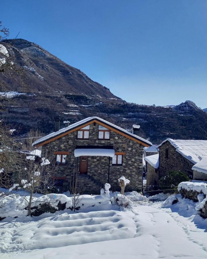 Apartamentos Turisticos: Tu Casa En Sahun Dış mekan fotoğraf