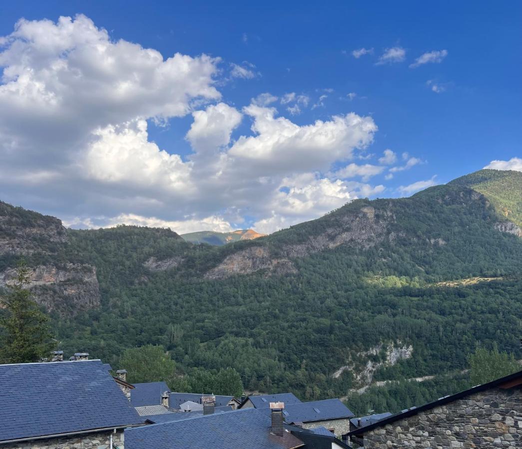 Apartamentos Turisticos: Tu Casa En Sahun Dış mekan fotoğraf