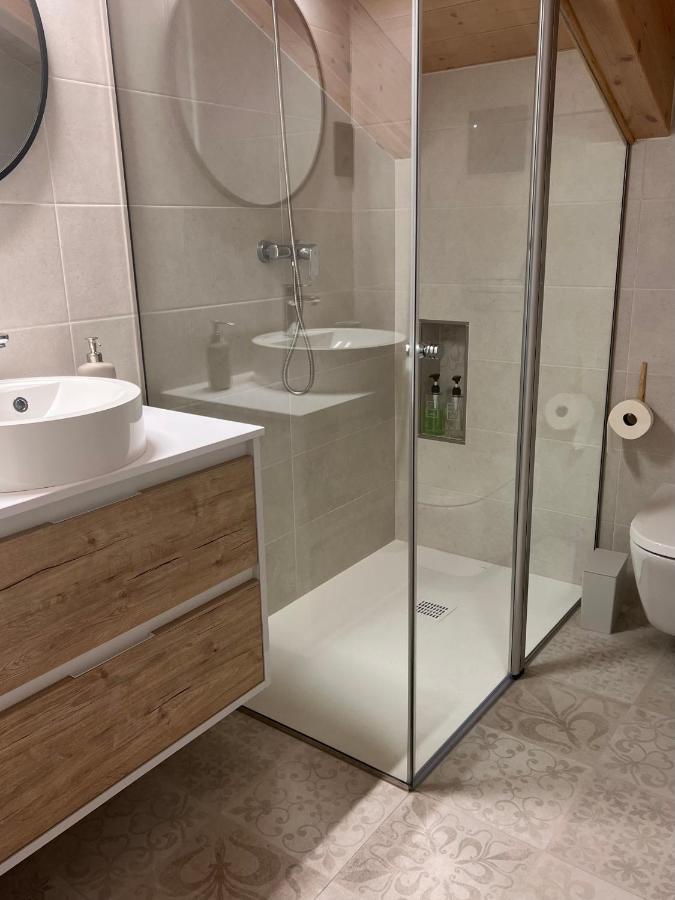 Apartamentos Turisticos: Tu Casa En Sahun Dış mekan fotoğraf