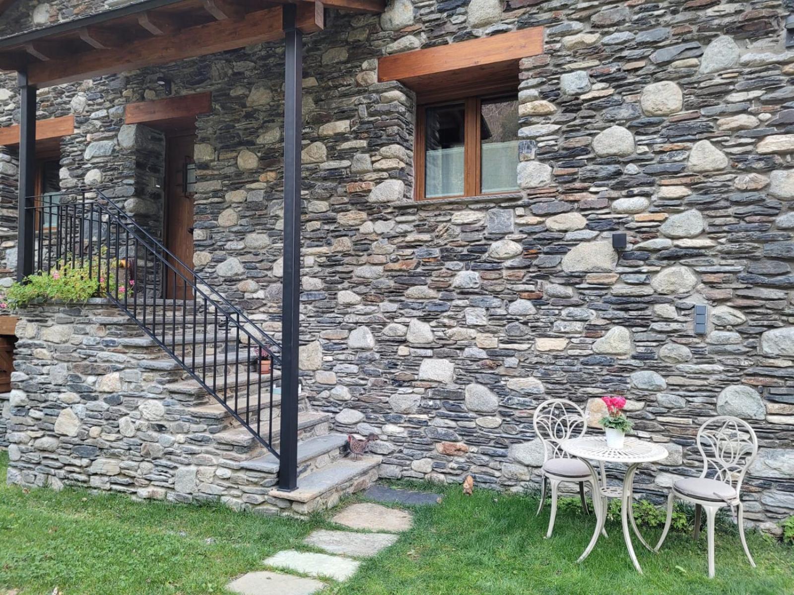 Apartamentos Turisticos: Tu Casa En Sahun Dış mekan fotoğraf